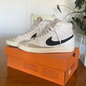 Women’s Nike Blazer Mid '77